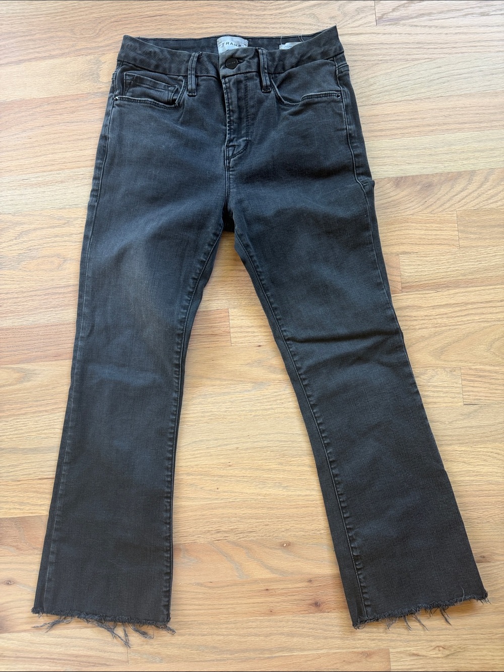 FRAME Le Crop Mini Boot Jeans Size 26 Washed Black Raw Hem